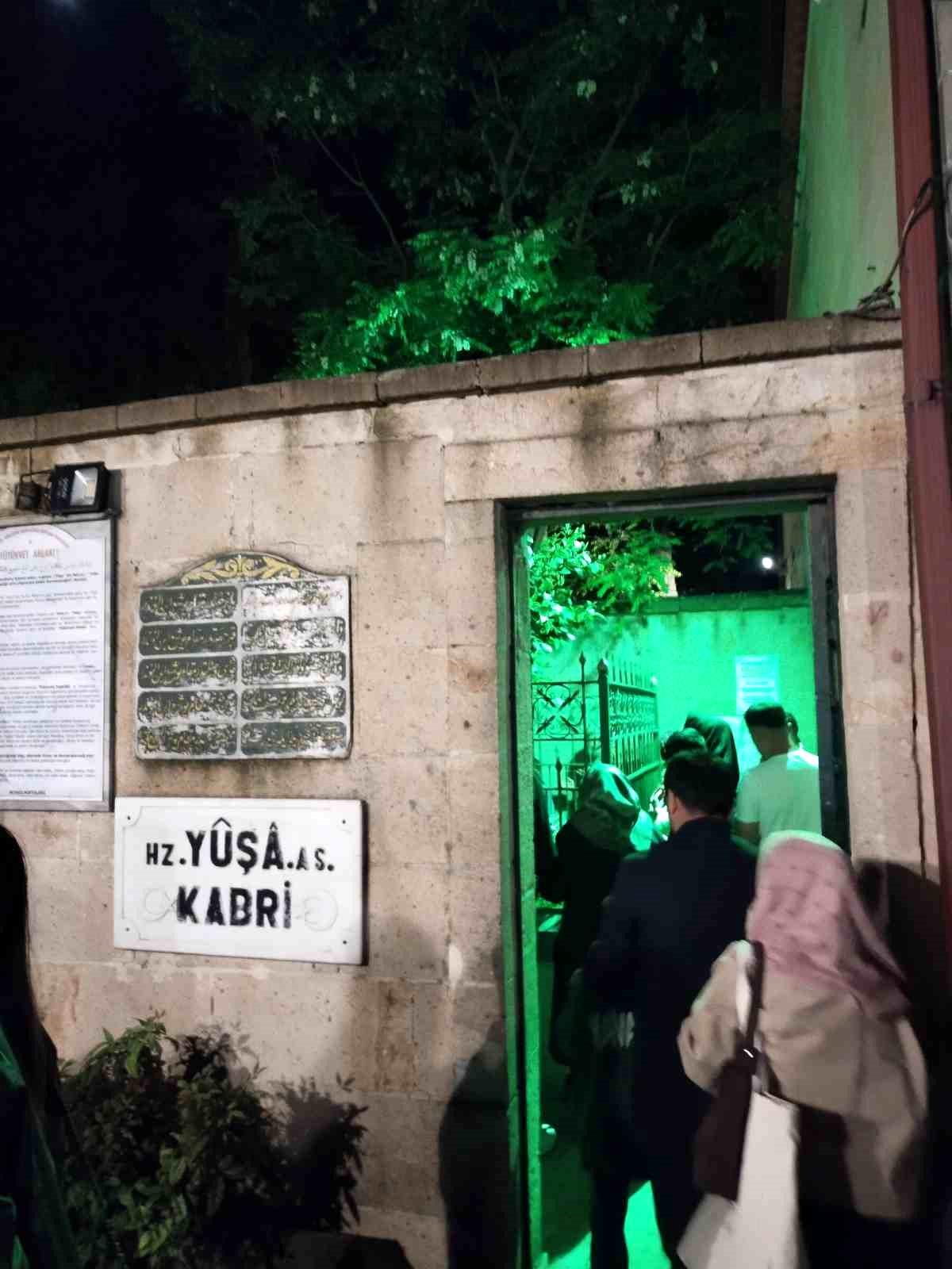 Arefe günü vatandaşlar Yuşa Tepesi'ne akın etti