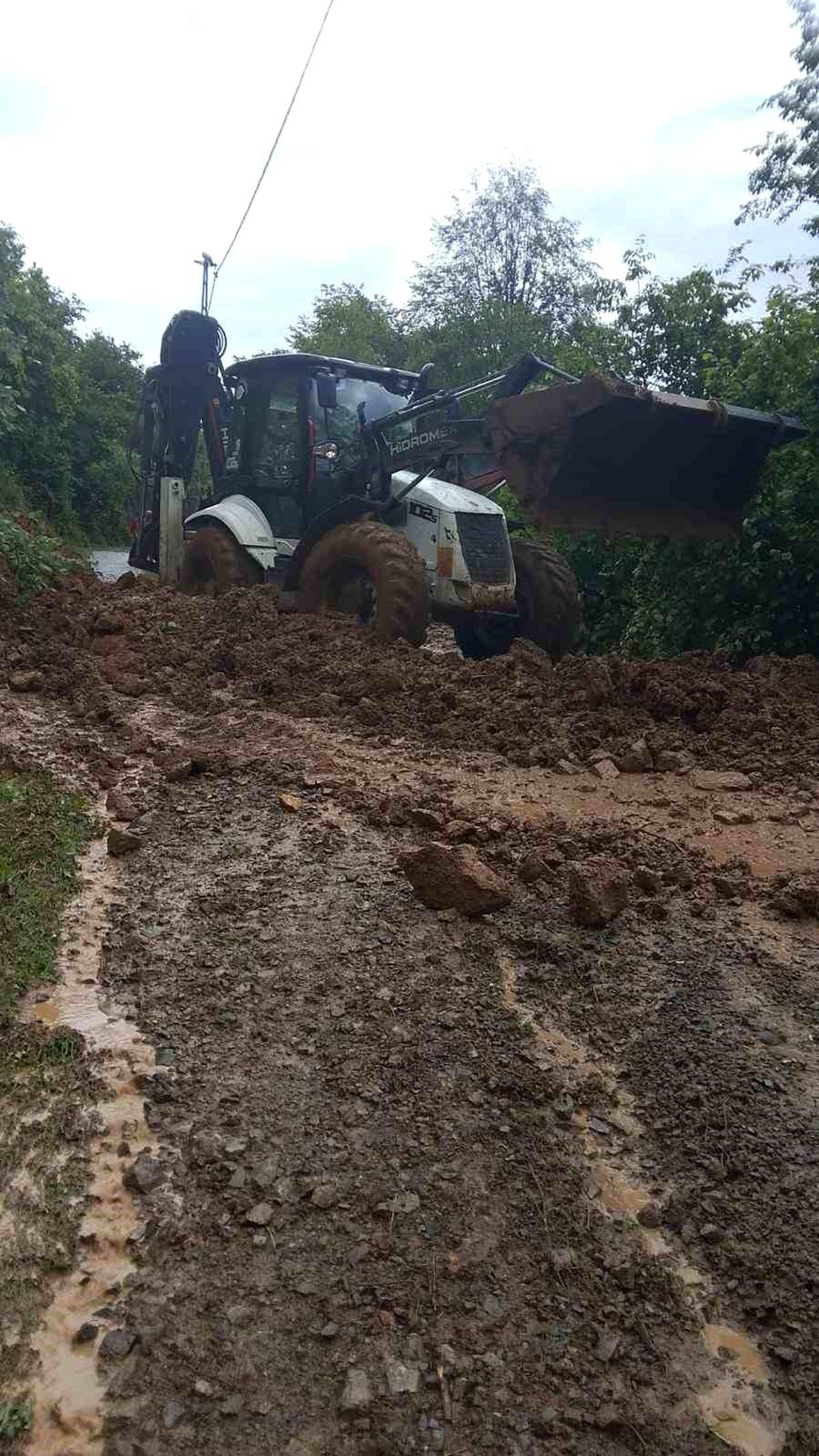 Artvin'de sağanak taşkınlara neden oldu