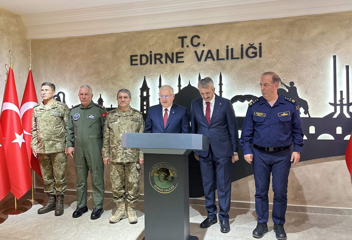 Bakan Güler, Edirne Valisi Sezer'i ziyaret etti
