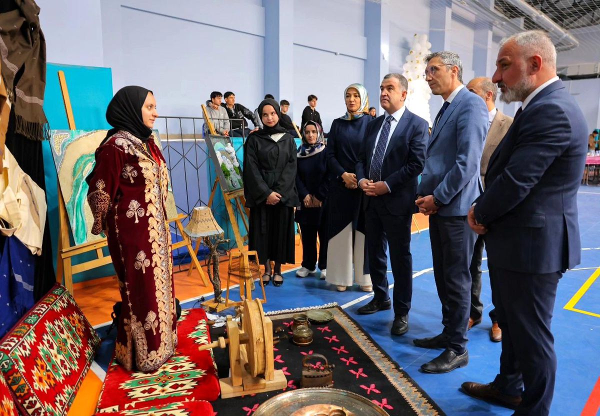Bayburt'ta öğrencilerin yıl boyunca hazırladığı ürünler sergilendi