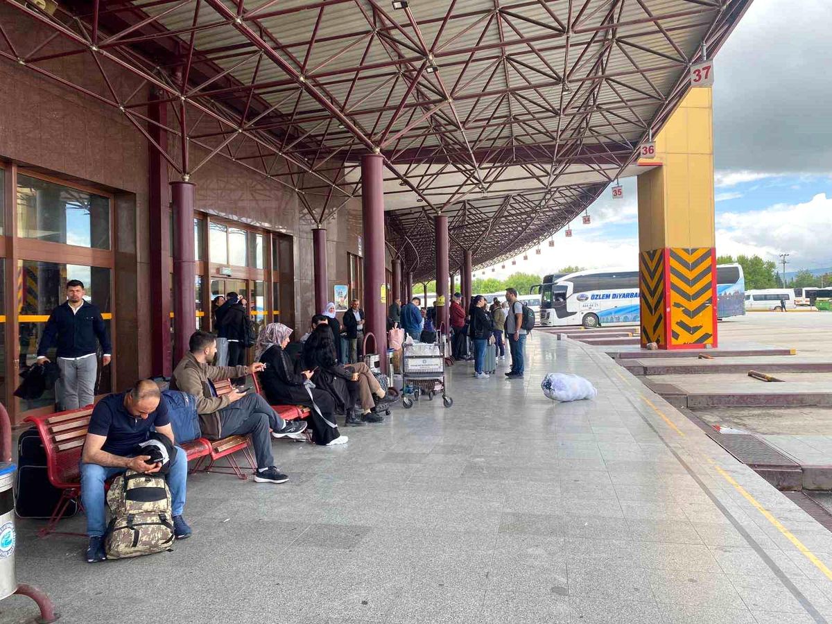 Bayram yolculuğu başladı, bilet fiyatları geçen yılla aynı kaldı