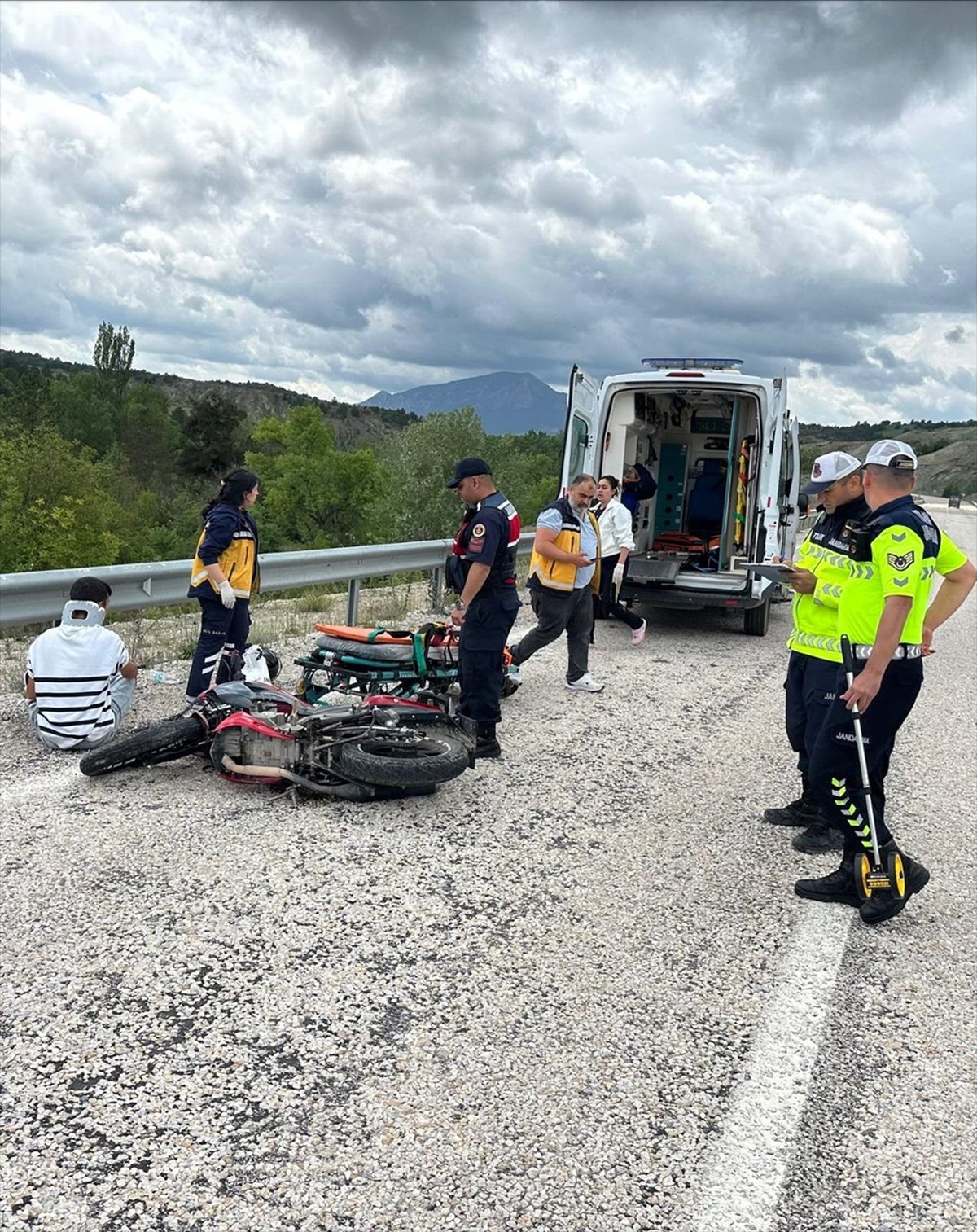 Bilecik'te motosikletin devrildiği kazada 1 kişi yaralandı
