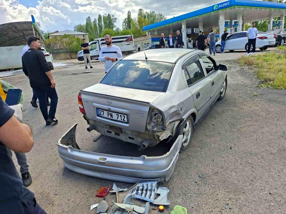 Bingöl'de peş peşe trafik kazaları: 6 yaralı