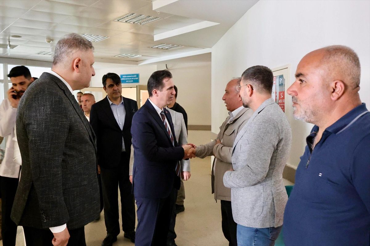 Vali Karakaya'dan şehit ailelerine bayram ziyareti