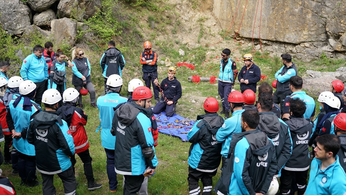 Bolu'da UMKE eğitimleri kapsamında tatbikat yapıldı