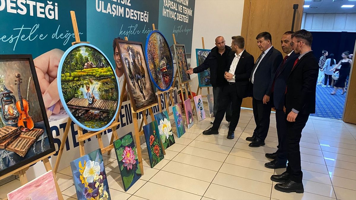 Bursa'da lise öğrencileri, 'Kültür gecesi' etkinliği düzenledi