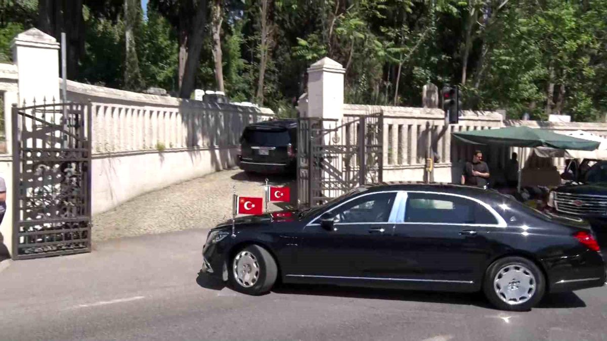 Erdoğan'dan bayram öncesi mezar ziyareti
