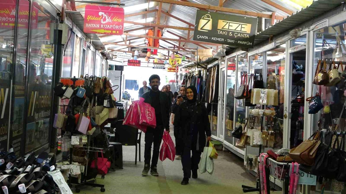 Deprem bölgesi Malatya'da Kurban Bayramı hareketliliği