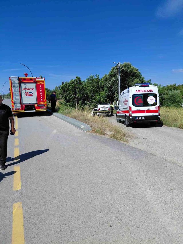 Edremit'te kontrolden çıkan otomobil savruldu: 1 ölü, 3 yaralı