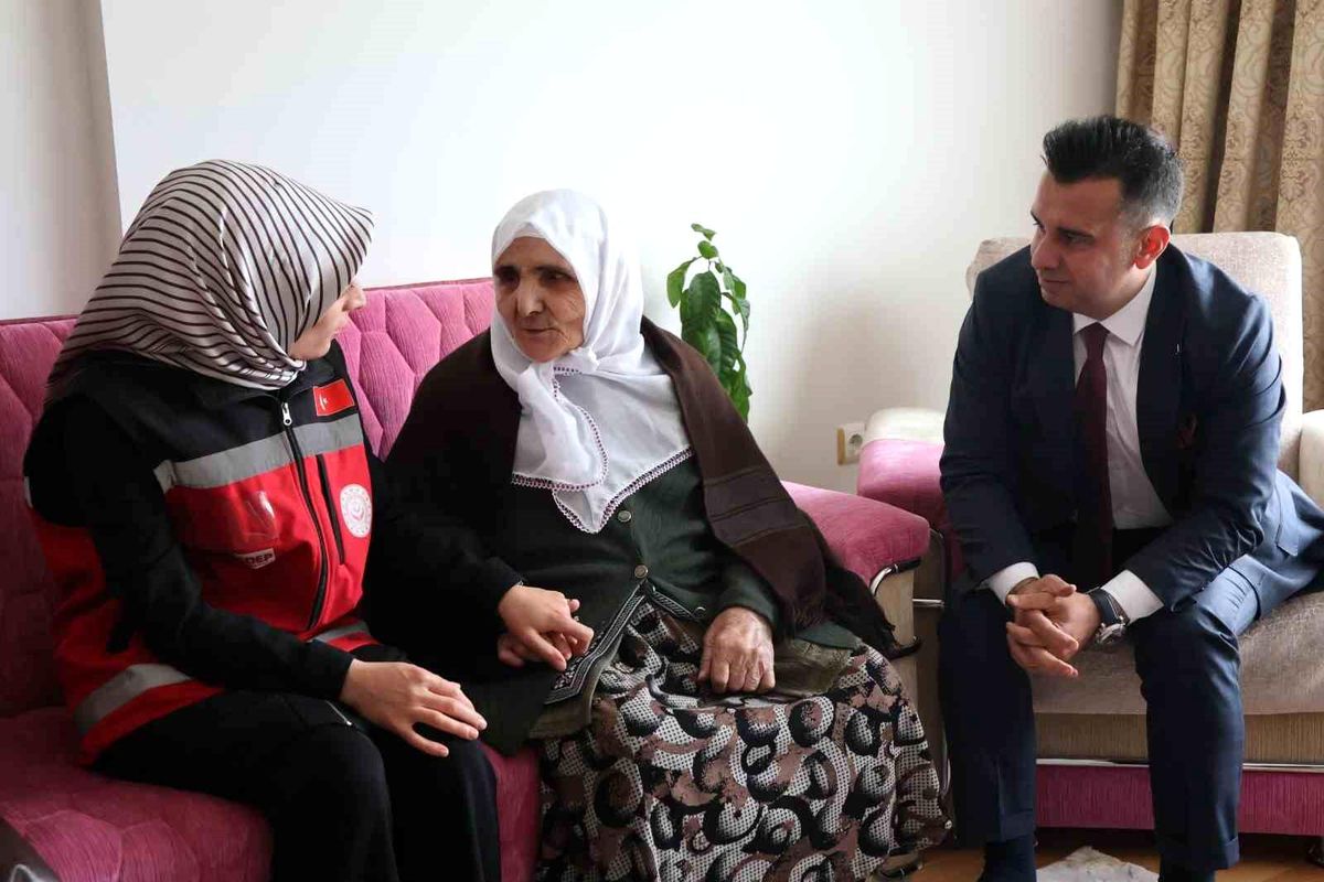 Şehit Annesine Bayram Arifesinde Anlamlı Ziyaret