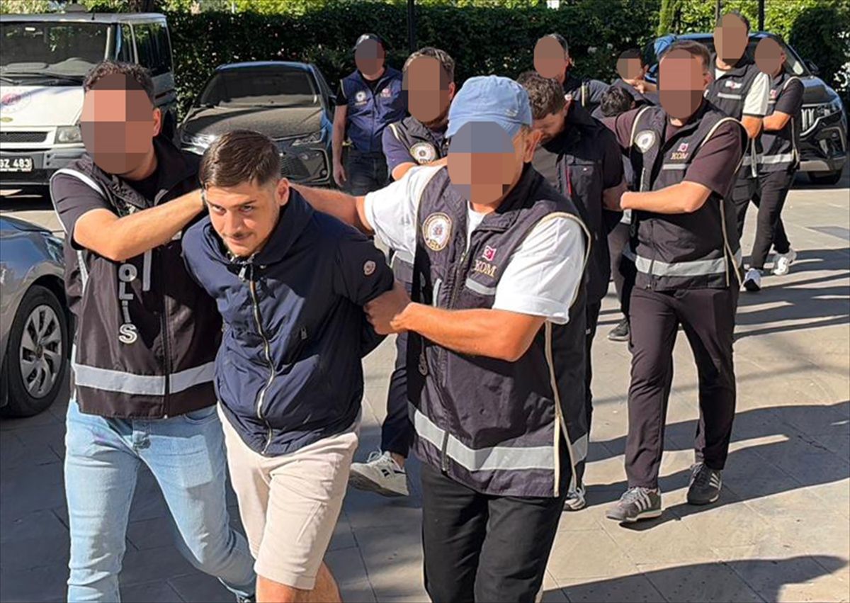 Fethiye Belediye Başkanı Karaca'ya yönelik silahlı saldırıya ilişkin yakalanan 4 şüpheli adliyede