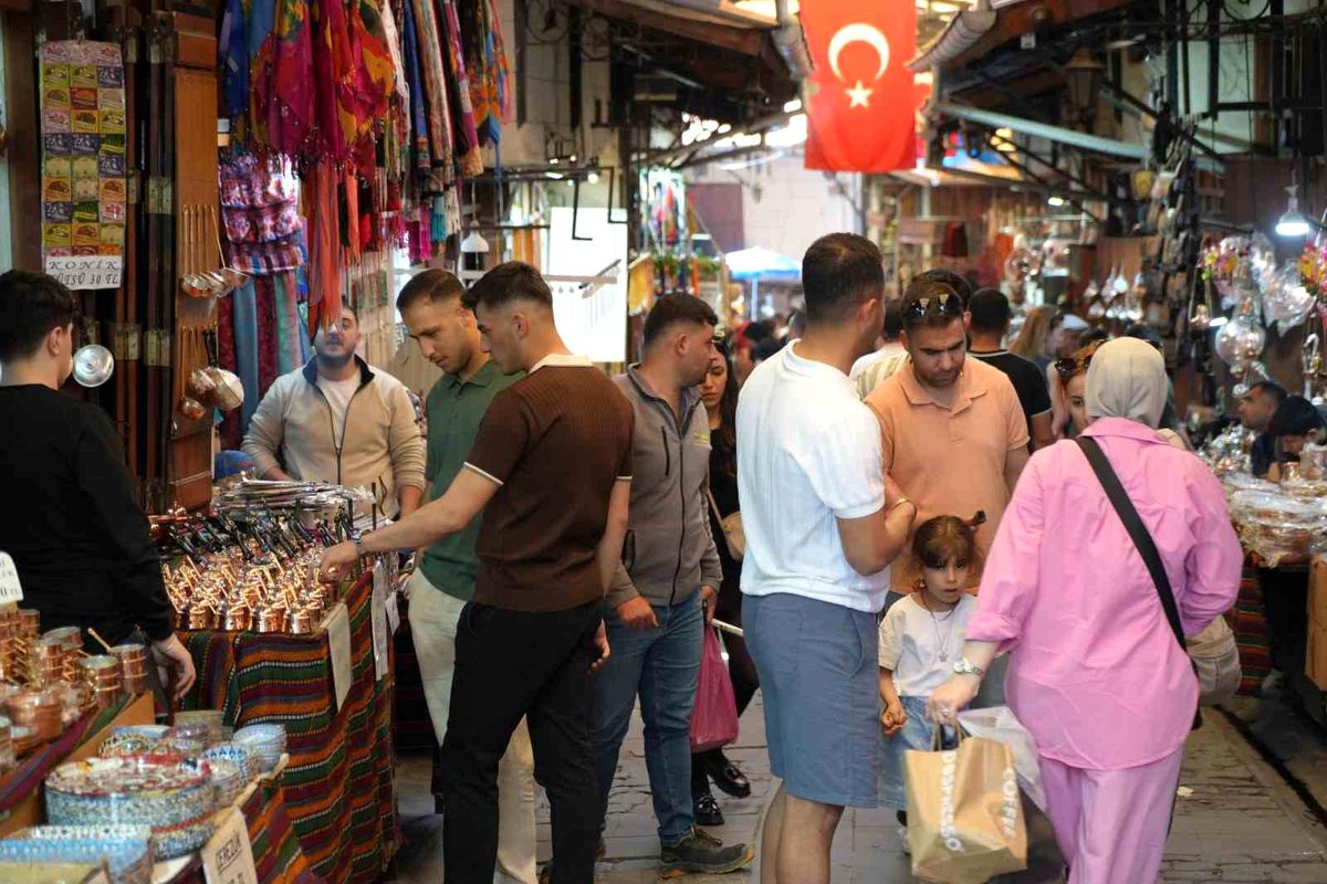 Gaziantep'te 9 günlük bayram tatilinde yoğunluk yaşanıyor