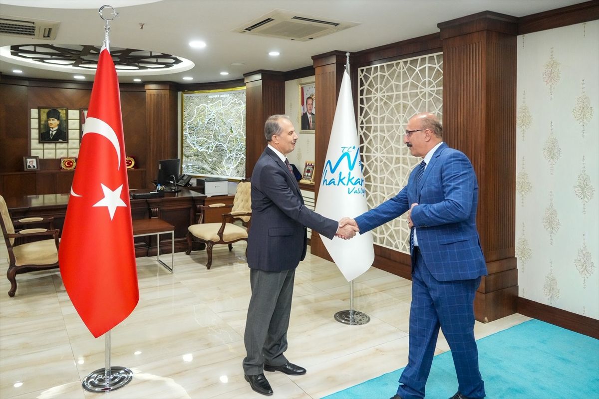 Hakkari'de bayramlaşma programı düzenlendi