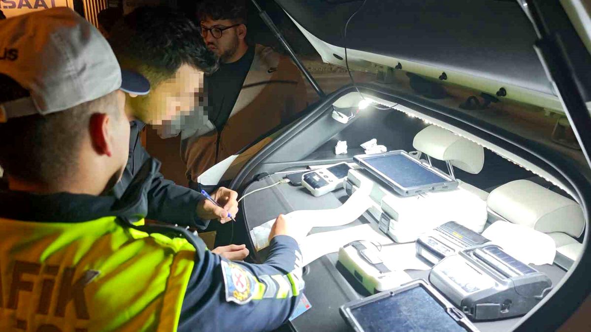 'Hiç kullanmadım' dedi, egzozdan men oldu
