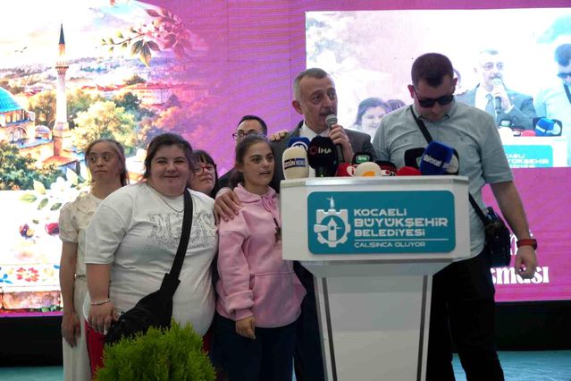 Kocaeli'de 43. Kent Bayramlaşması Coşkusu