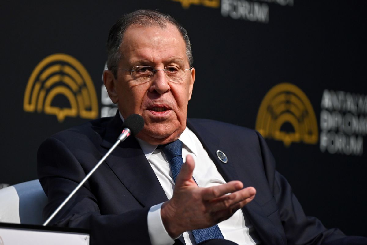 Lavrov, Kiev'deki Askeri Tesislere Yönelik Hava Saldırıları Hakkında ABD'yi Bilgilendirdi