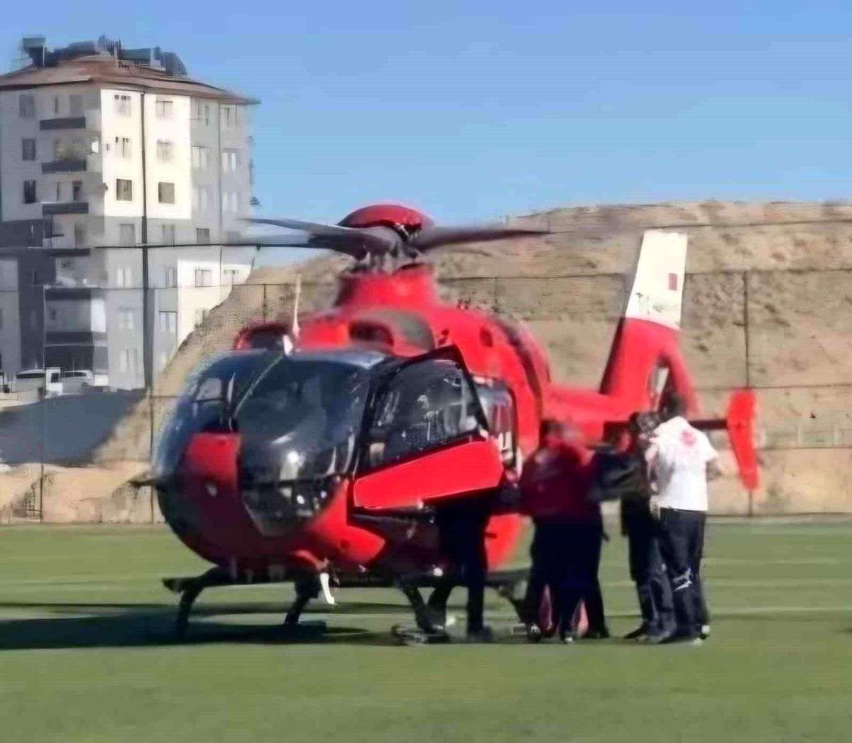 Malatya'da ambulans helikopter 62 yaşındaki hasta için havalandı