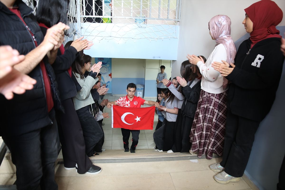 Milli bilek güreşçi 15 yaşındaki Taha'nın hedefi dünya şampiyonluğu