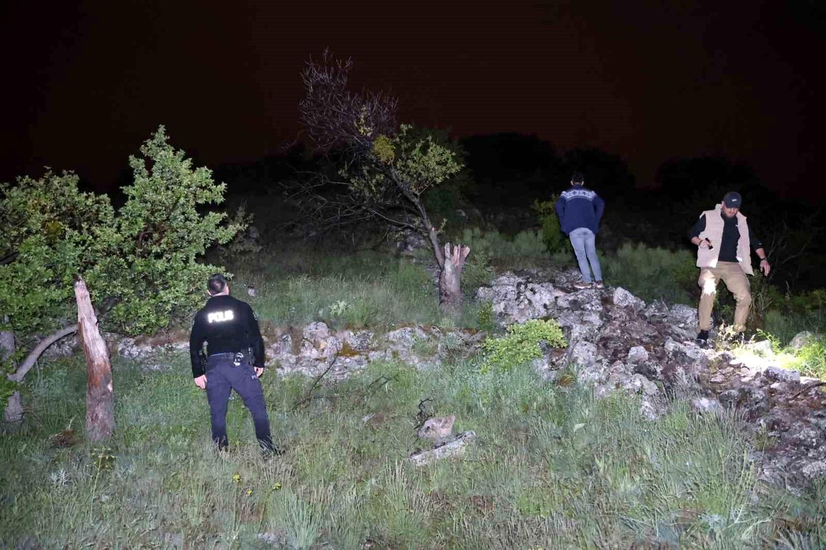 Nevşehir'de 1230 rakımlı tepede mahsur kalan kadın kurtarıldı