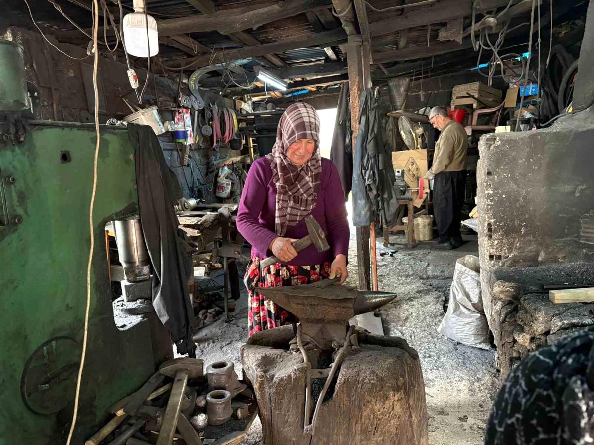 Osmaniye'de 42 yıllık evlilik, örs başında ortak mesaiye dönüştü