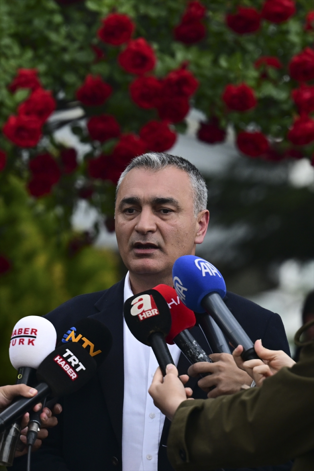 Former CHP Istanbul Deputy Muslim Sari