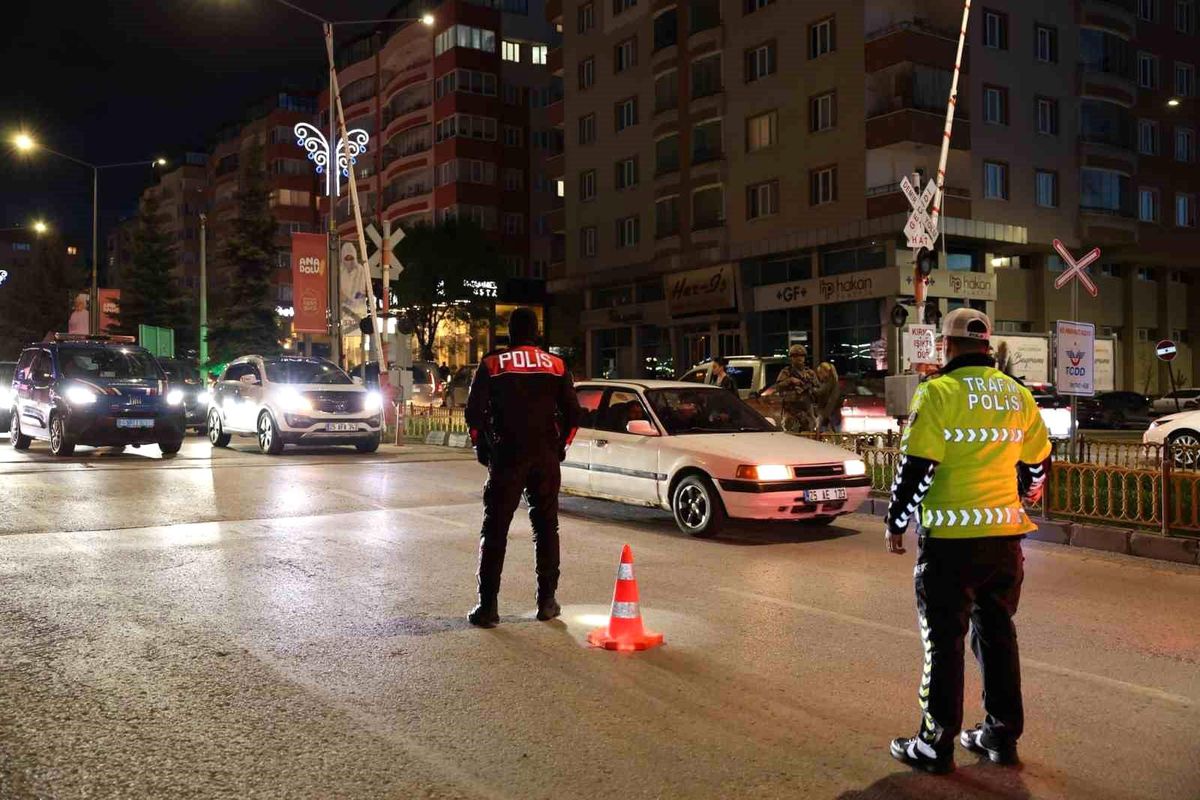 Polisten asayiş uygulaması
