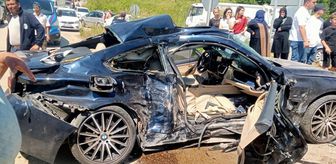 Sakarya'da otomobil ile hafif ticari aracın çarpıştığı kazada 7 kişi yaralandı