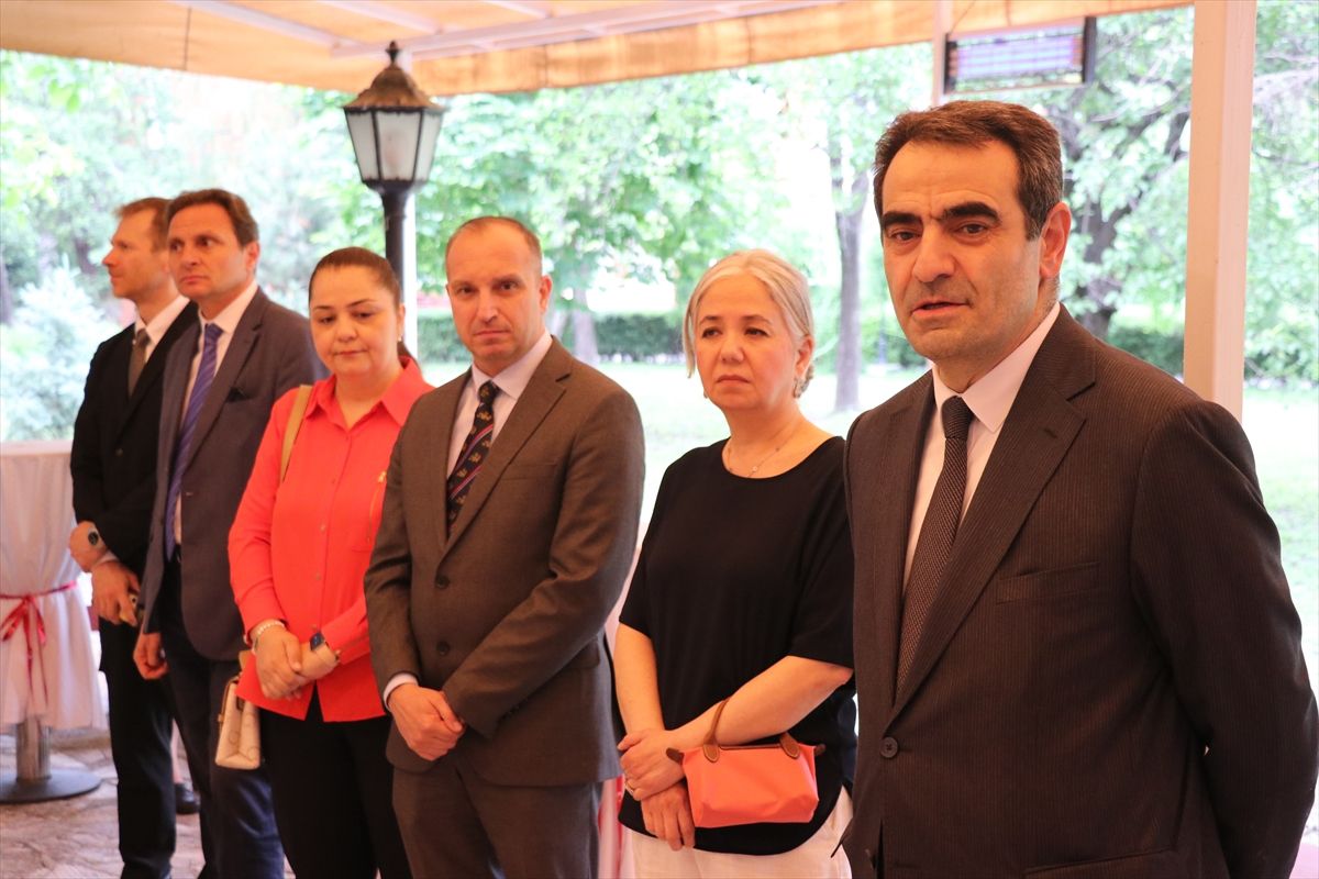Pekin'de Türk vatandaşları bayramlaştı