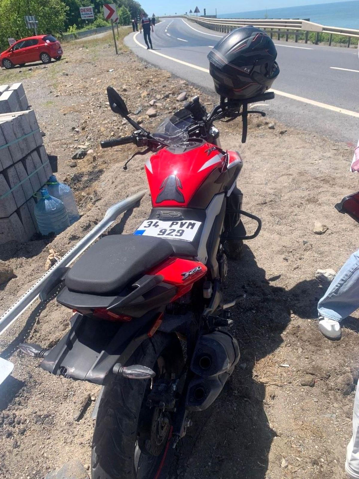 Alaplı'da otomobilin çarptığı motosiklet sürücüsü yaralandı