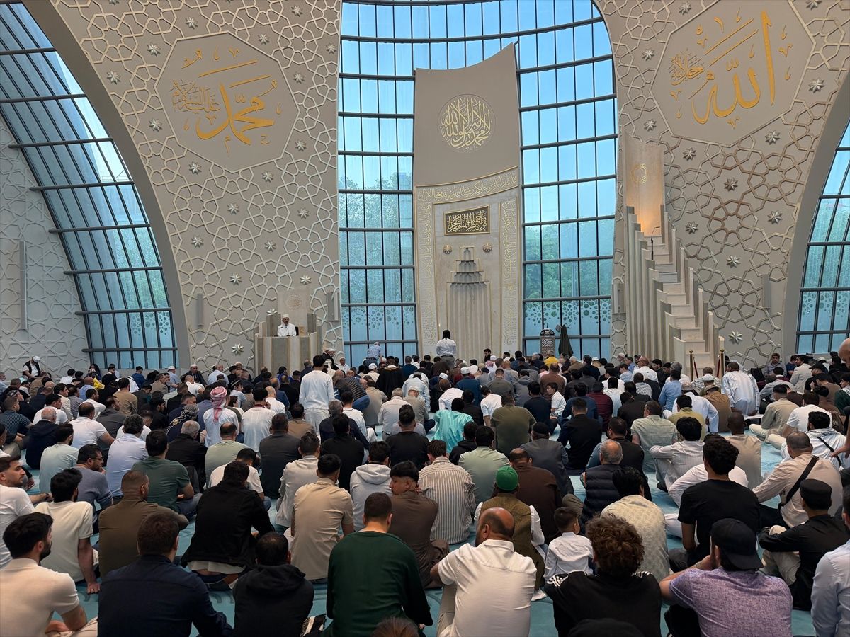 Almanya'da DİTİB camilerinde Kurban Bayramı namazı kılındı