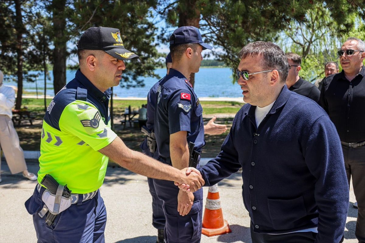 Bilecik Valisi Sözer jandarma personeliyle bayramlaştı