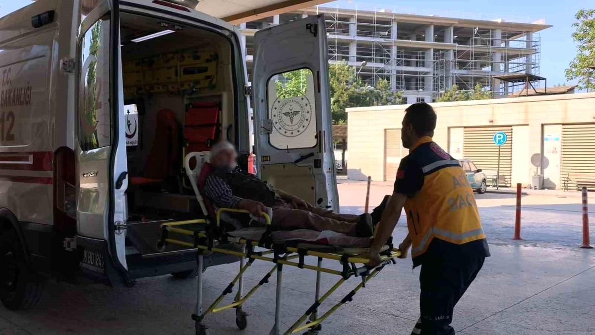 Bursa'da acemi kasaplar, hastanelere akın etti