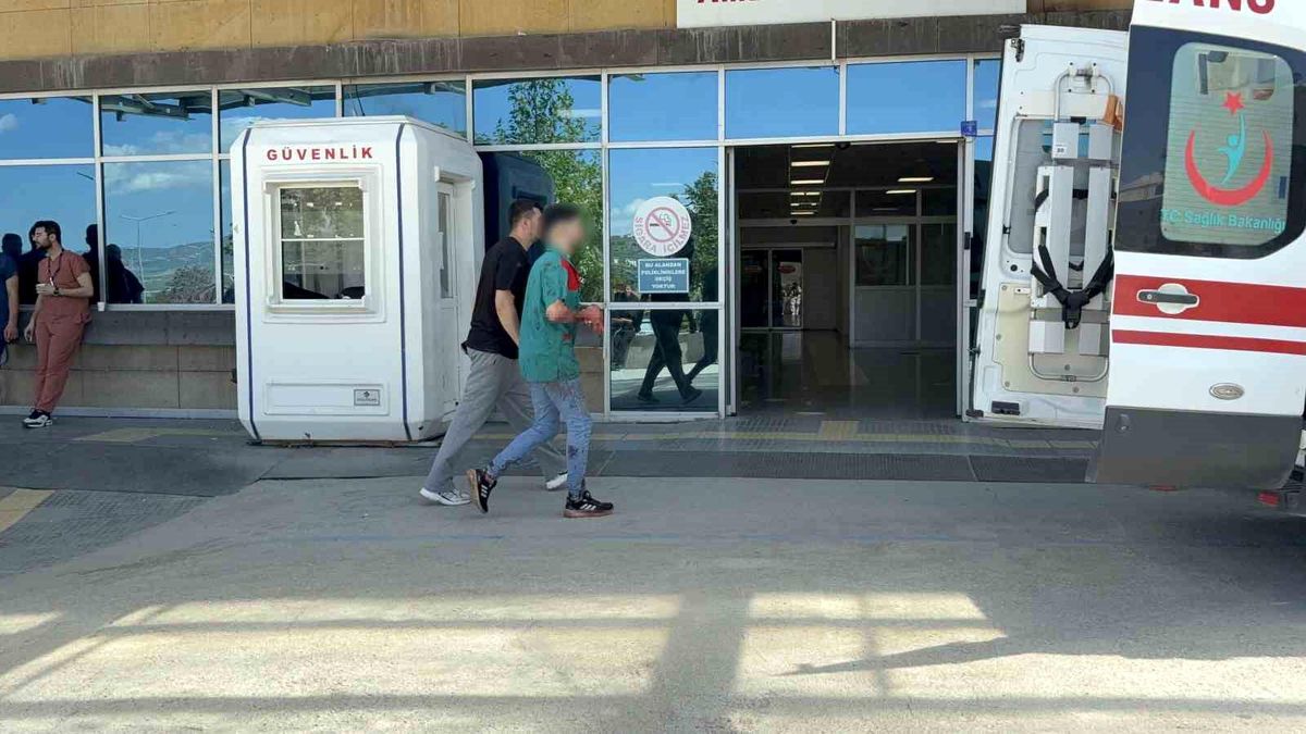 Çorum'da acemi kasaplar soluğu hastanede aldı
