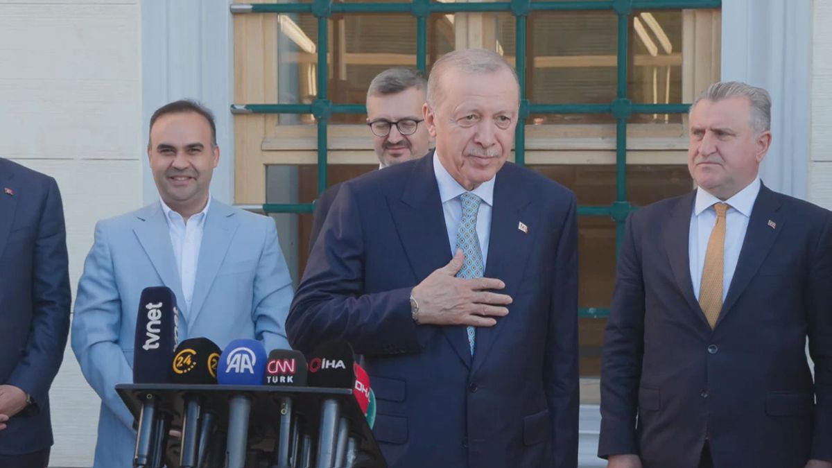 Erdoğan, Büyük Çamlıca Camii'nde Bayram Namazı Kıldı