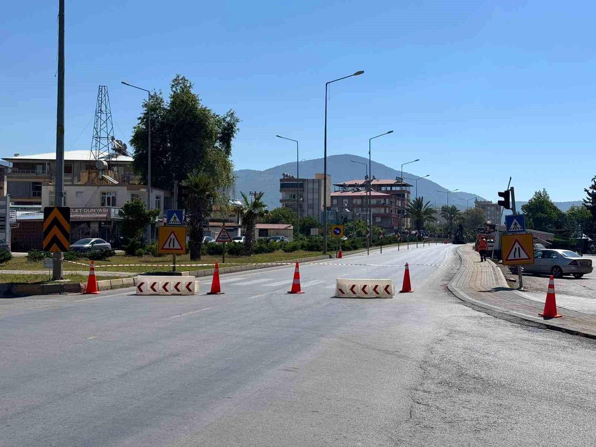 D-400 Karayolu'nda köprüde kısmi göçük: Yol trafiğe kapatıldı