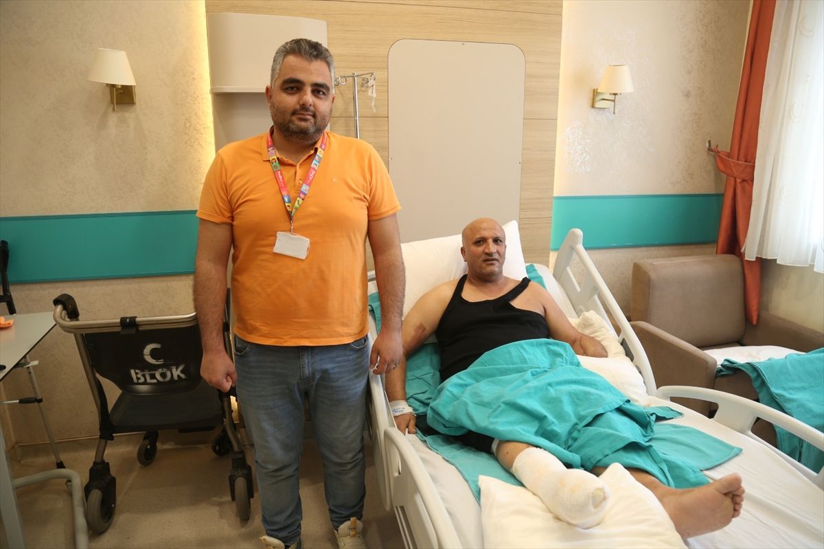 Elektrik akımında bir kolunu kaybetti, 'kesilecek' denilen ayağı Erzurum'da kurtarıldı