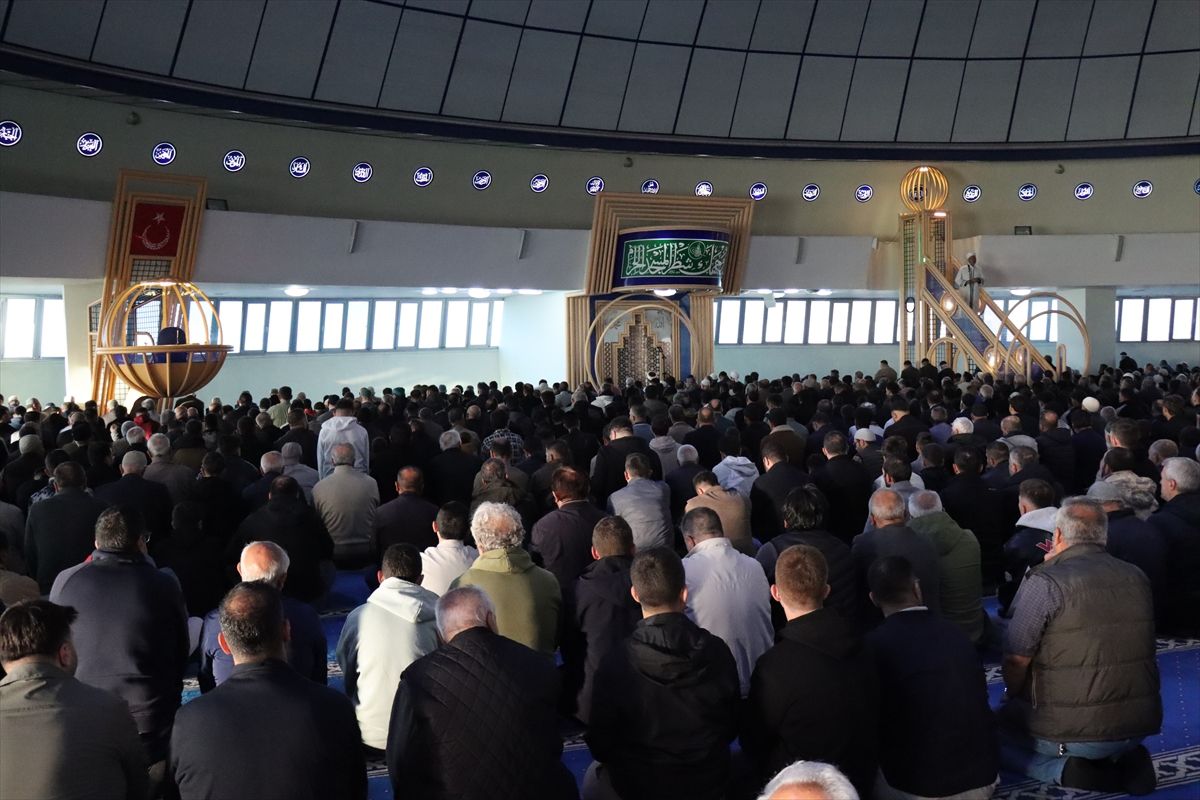 Erzurum, Kars, Ardahan ve Erzincan'da Kurban Bayramı namazı kılındı