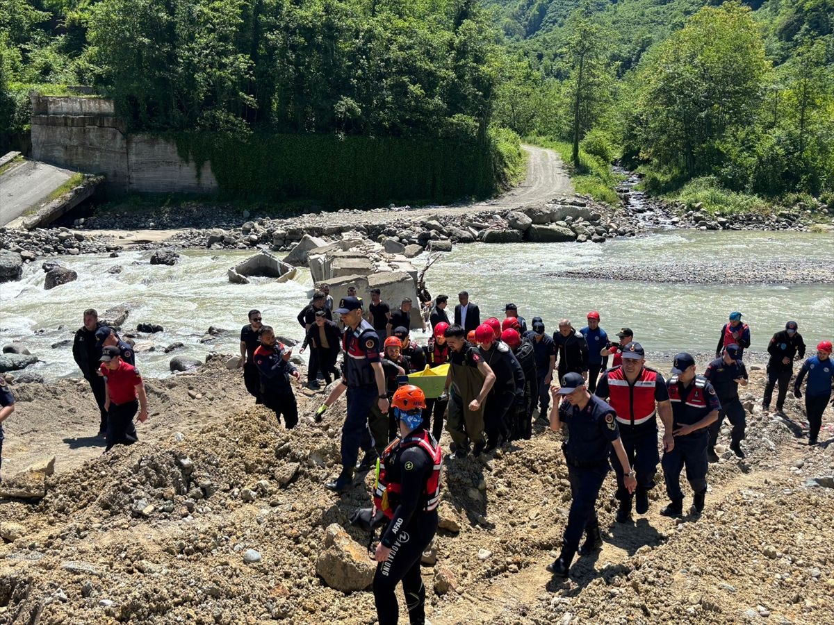 Giresun'da deredeki akıntıda kaybolan yeğeninin ardından amcasının da cansız bedeni bulundu