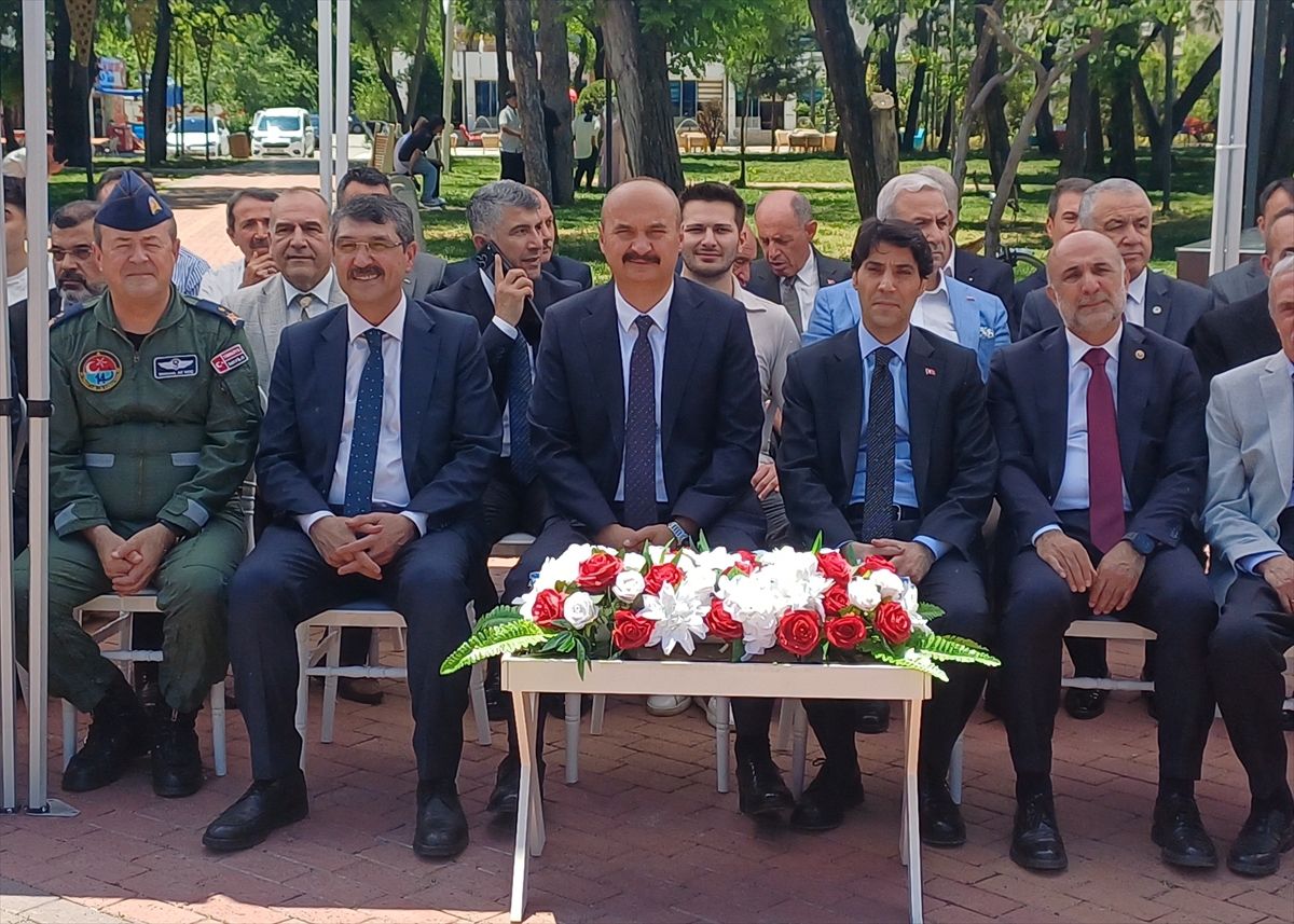 Hazine ve Maliye Bakan Yardımcısı Kaya, Batman'da bayramlaşma programına katıldı