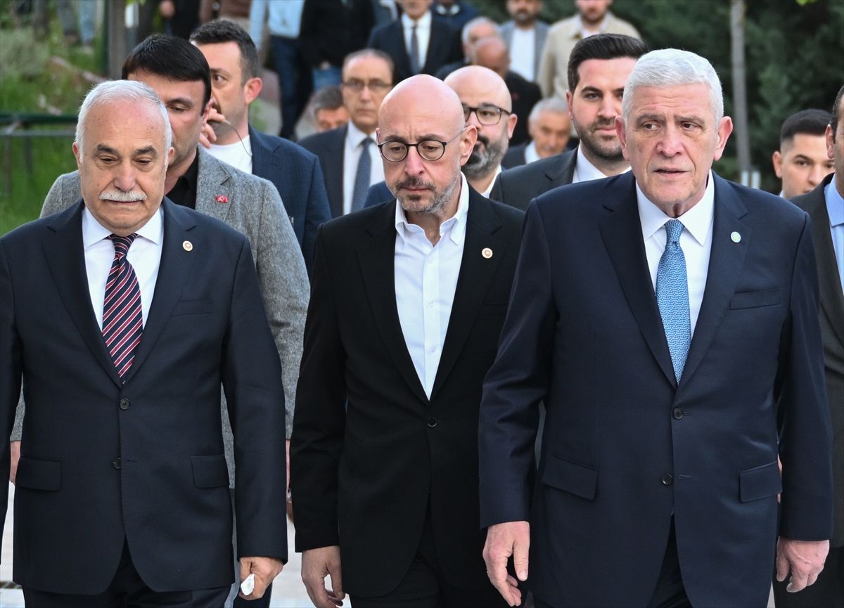 İYİ Parti Genel Başkanı Dervişoğlu, bayram namazı sonrasında konuştu Açıklaması