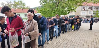 Kaş ilçesinde mahalleli bayram geleneğini yaşatıyor