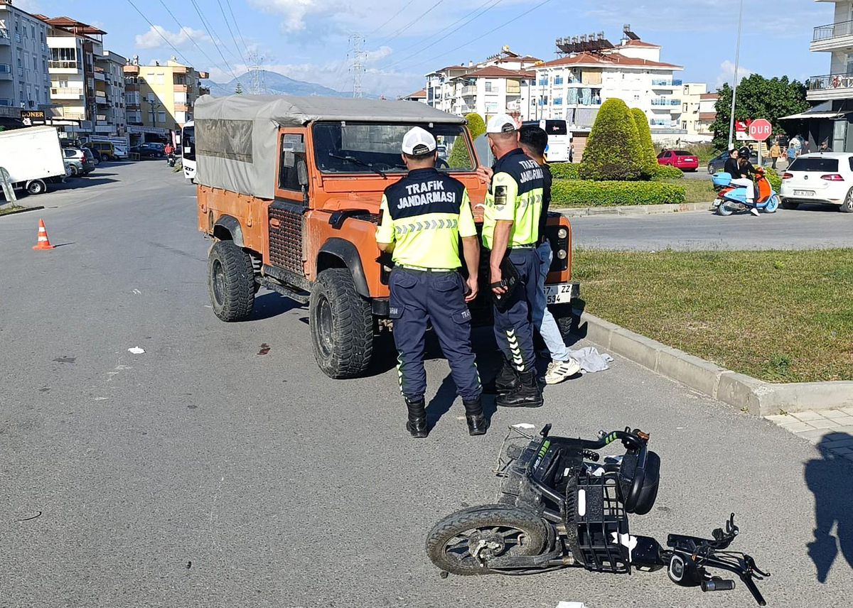 Kazadan yaralı kurtulan sürücüye araca plaka takmamaktan 46 bin TL ceza