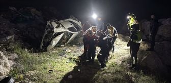 Kütahya'da takla atarak devrilen otomobildeki 3 kişi yaralandı