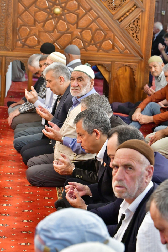 ozelden namaz cikisi yeni part 19886612 9912 1 m