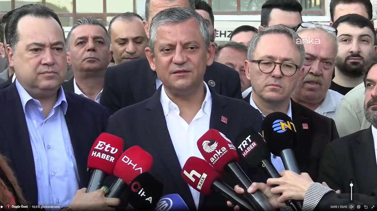 Özel'den namaz çıkışı ''Yeni parti kuracak mısınız?'' sorusuna net yanıt