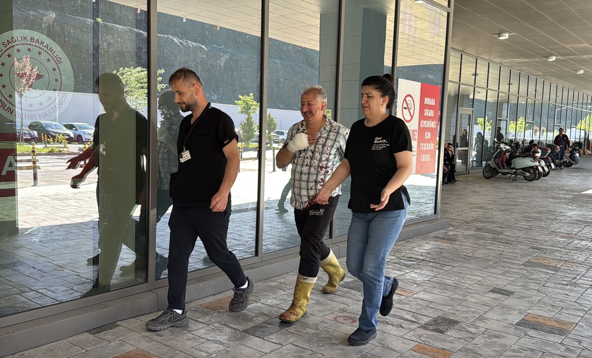 Samsun'da kendilerini yaralayan vatandaşlar, hastanelere koştu