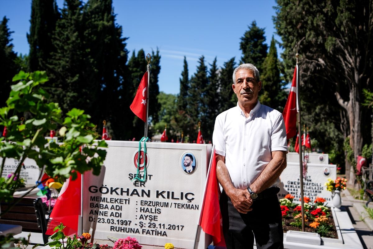 Şehit Ailelerinden Bayram Ziyareti