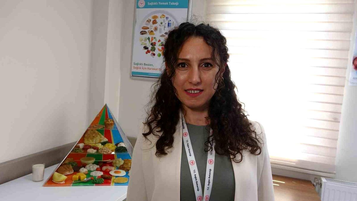 Uzmanından 'bayramda dengeli beslenin' uyarısı