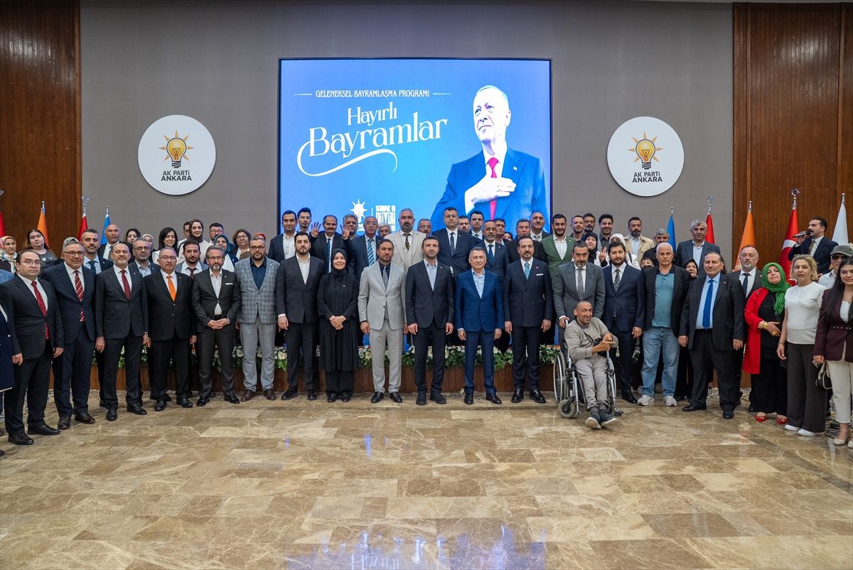 AK Parti Ankara'da bayramlaşma programı düzenledi