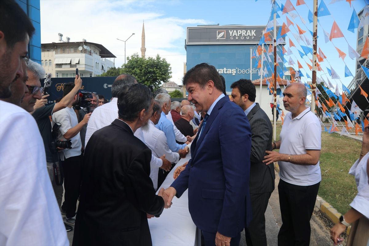 AK Parti Antalya'da bayramlaşma programı